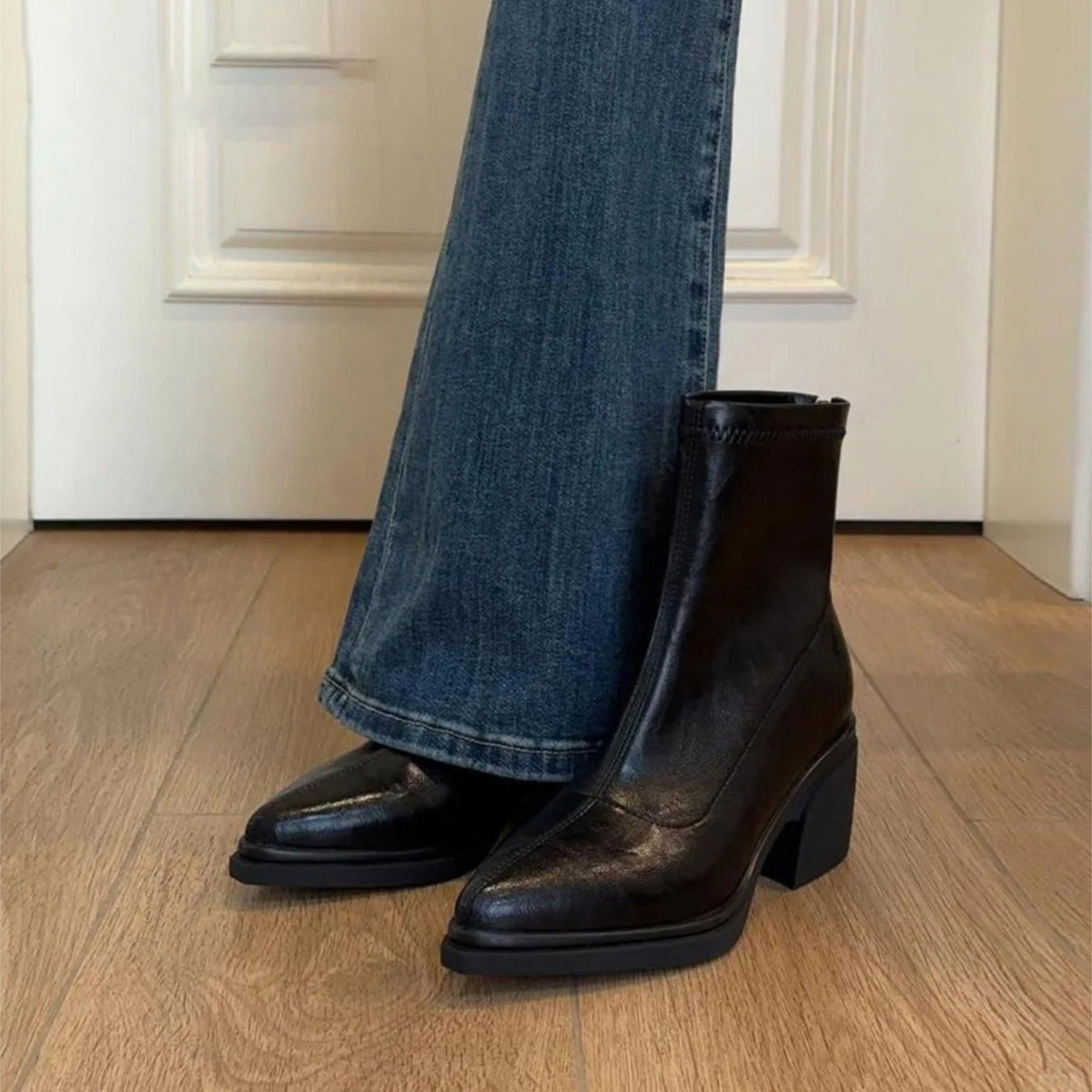 Women's Minimalist Block-Heel Ankle Boots