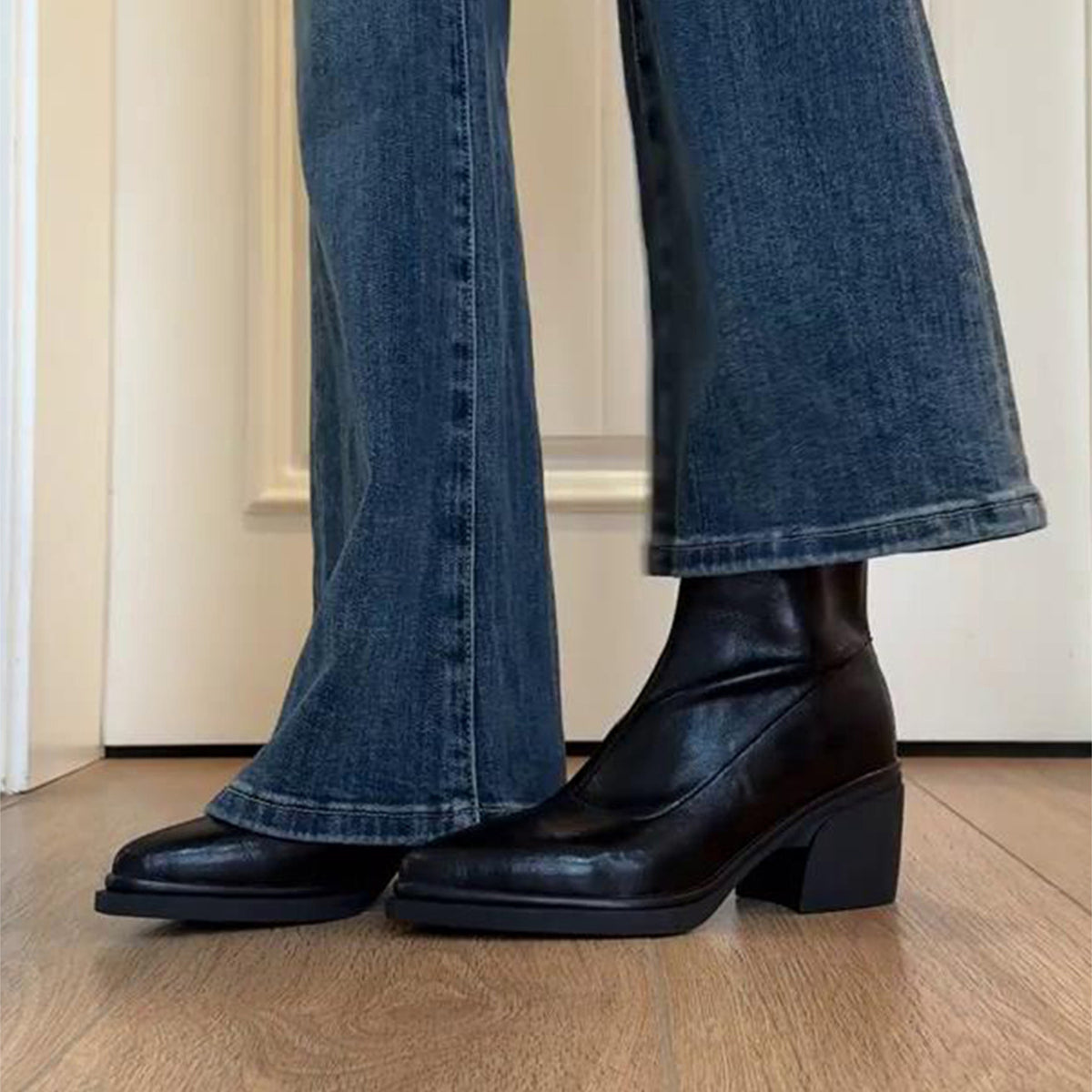 Women's Minimalist Block-Heel Ankle Boots